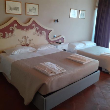 Corte Breda, Agriturismo Bed&Breakfast Chiari Exterior photo